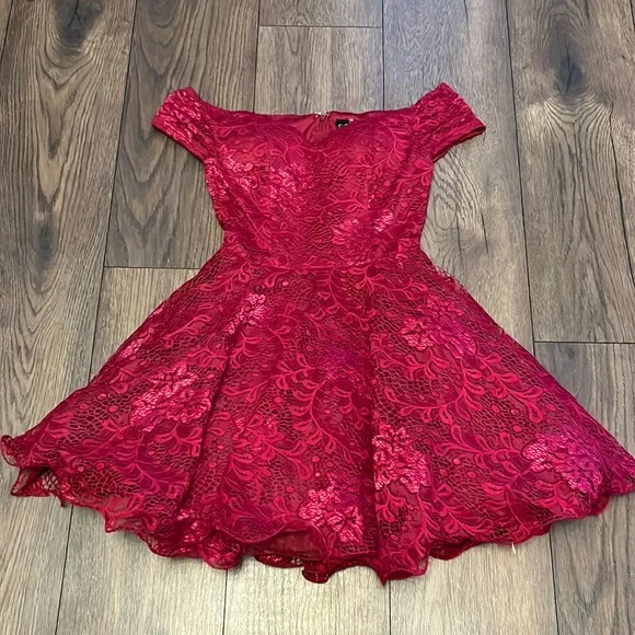 Windsor | Dresses | Windsor Red Lace Eyelet Mini Dress Size Small | Poshmark